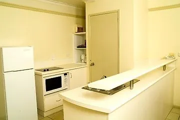 Cairns Queenslander Hotel & Apartments