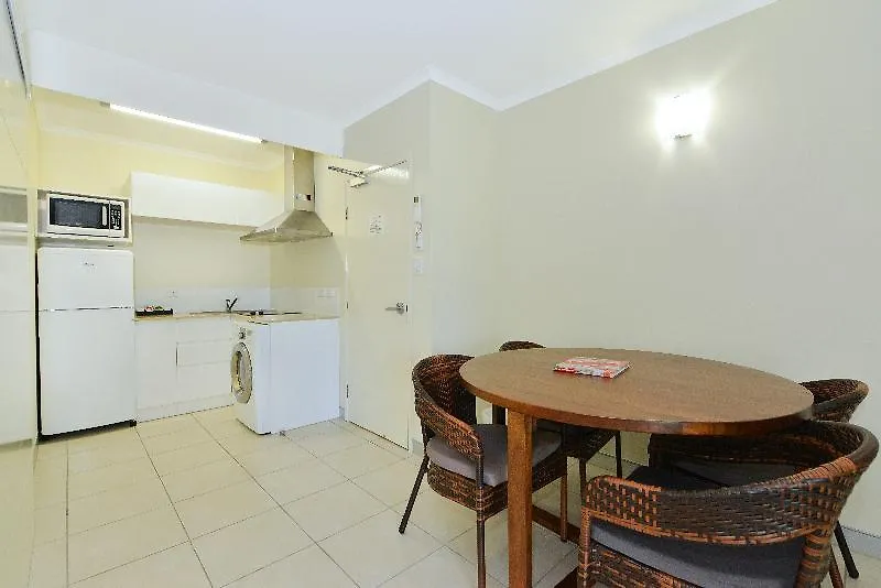 Aparthotel Cairns Queenslander Hotel & Apartments