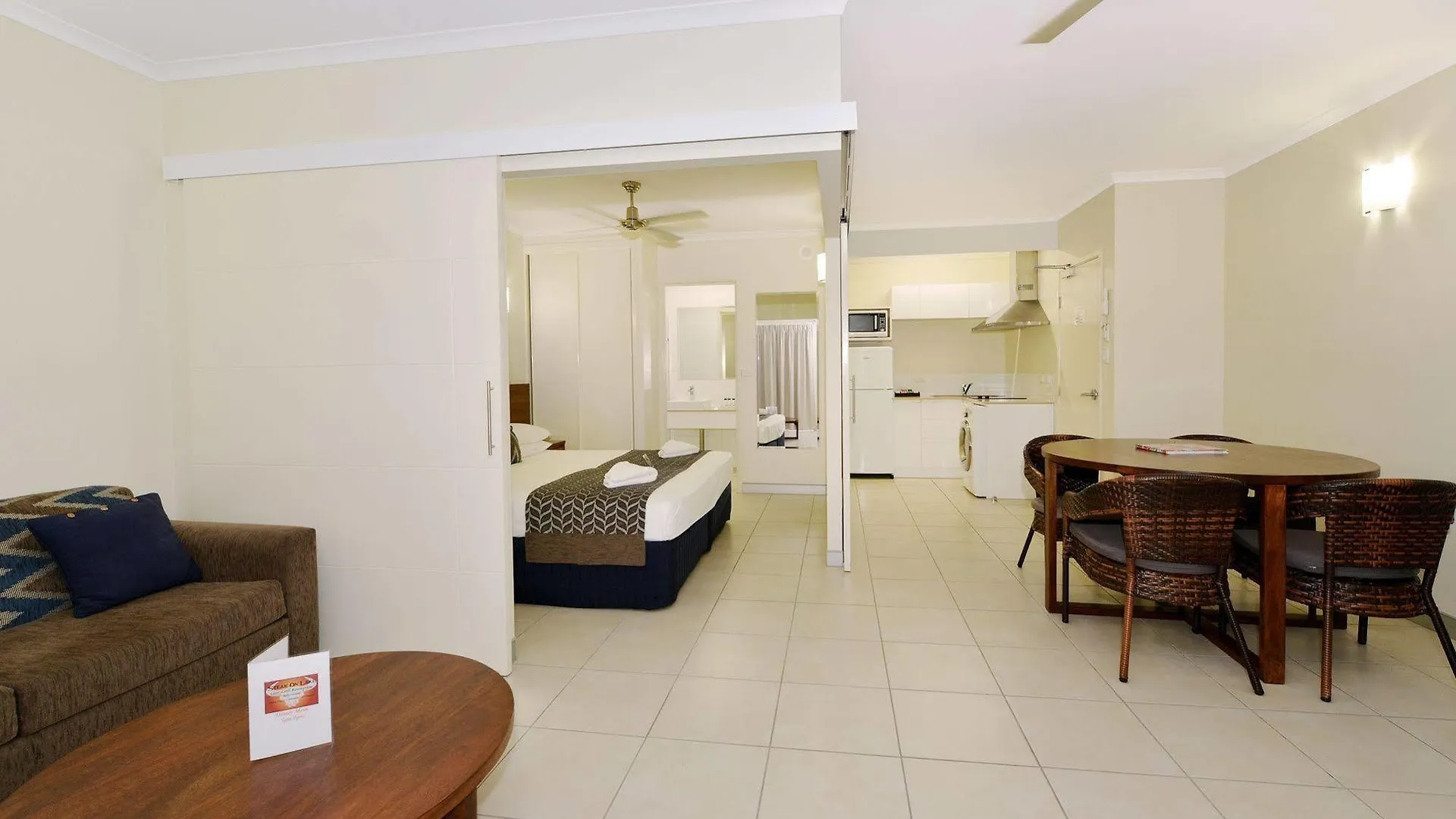 **** Aparthotel Cairns Queenslander Hotel & Apartments Australia