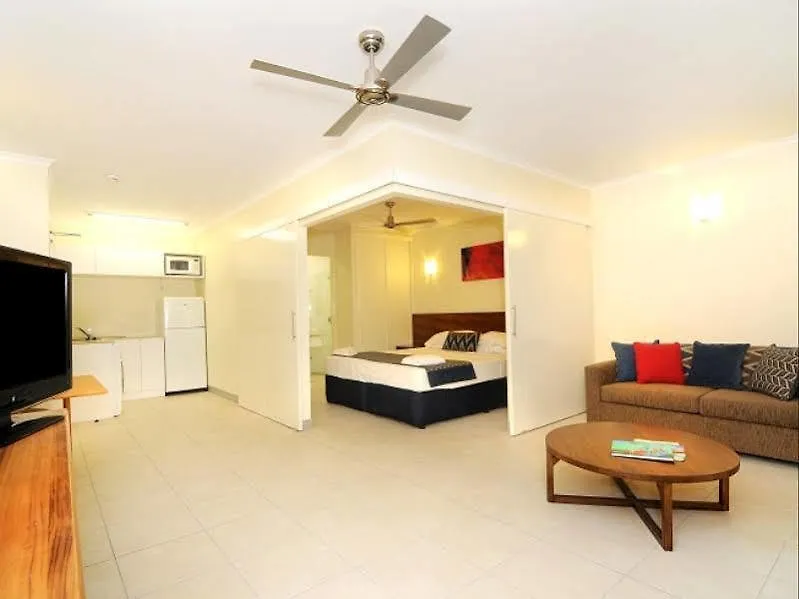Cairns Queenslander Hotel & Apartments