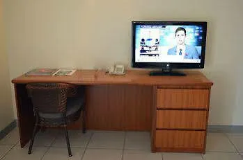 Cairns Queenslander Hotel & Apartments 4*,