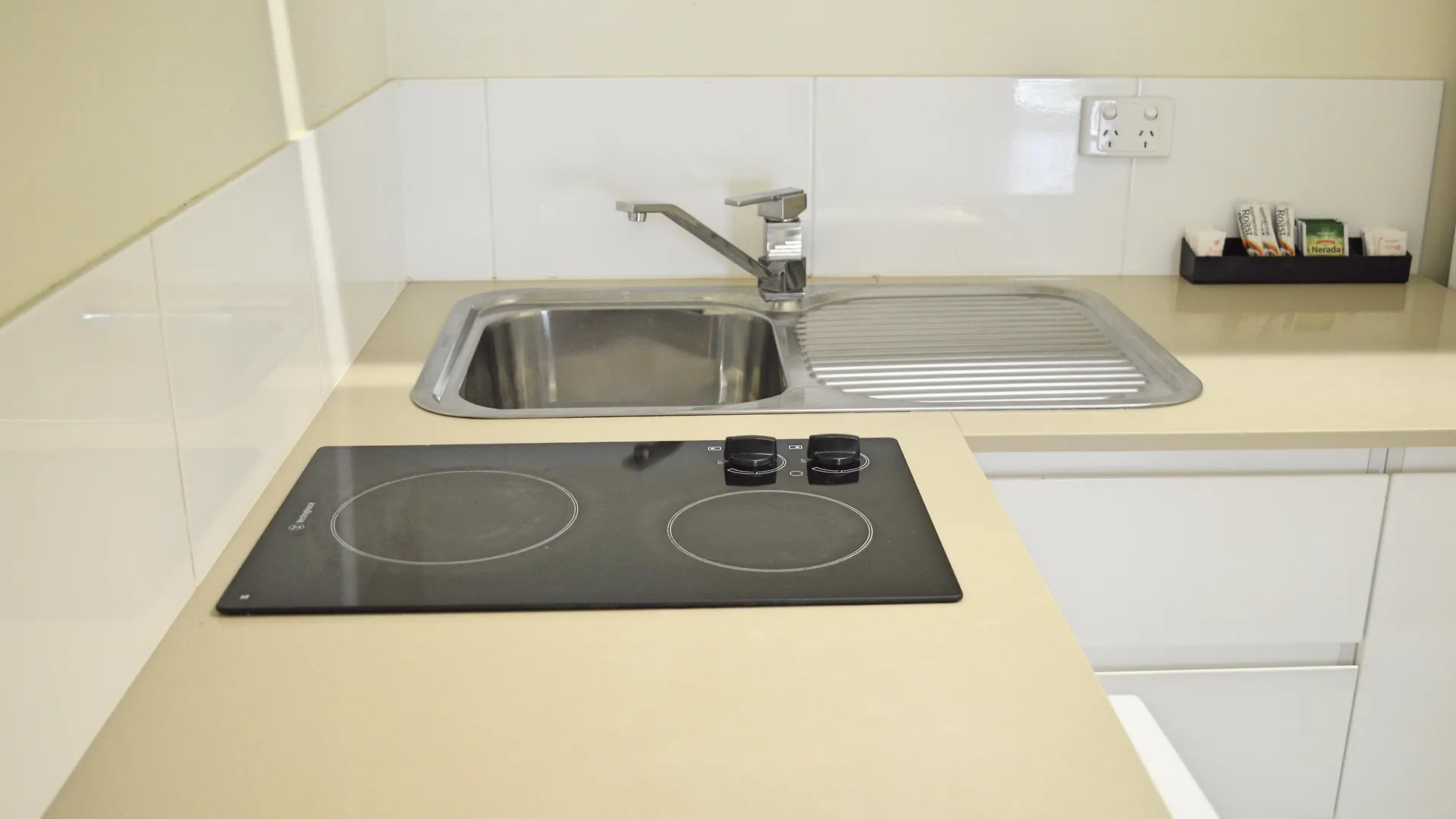 Cairns Queenslander Hotel & Apartments Australia