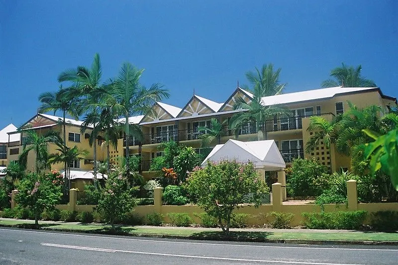 Cairns Queenslander Hotel & Apartments