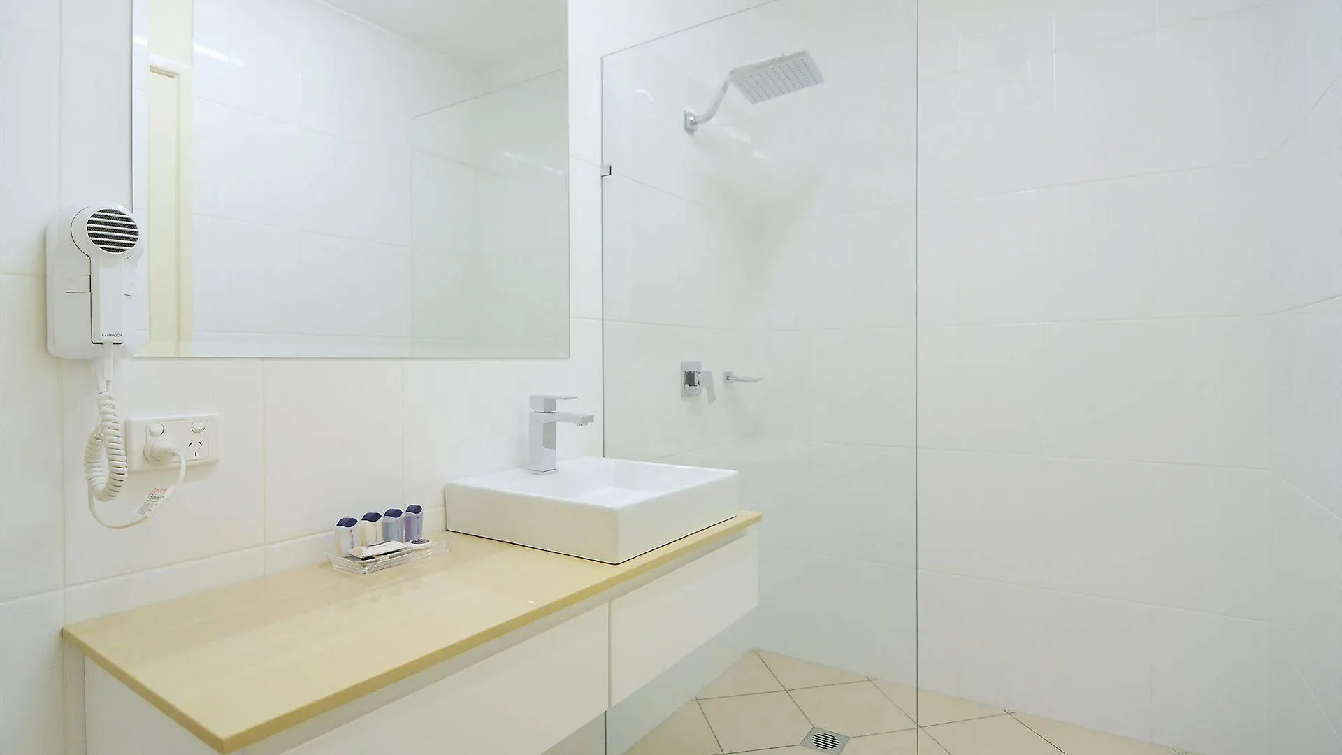 Aparthotel Cairns Queenslander Hotel & Apartments